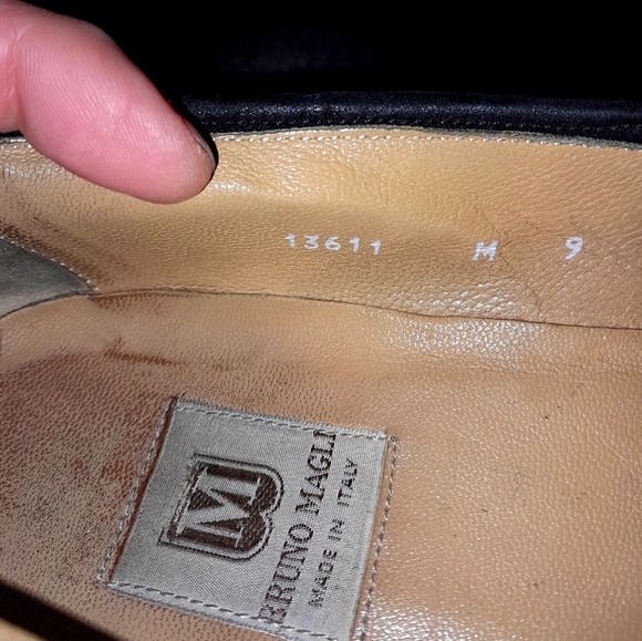 Bruno Magli suede slip-on loafers, men's size 9, fair condition - Picture 7 of 7